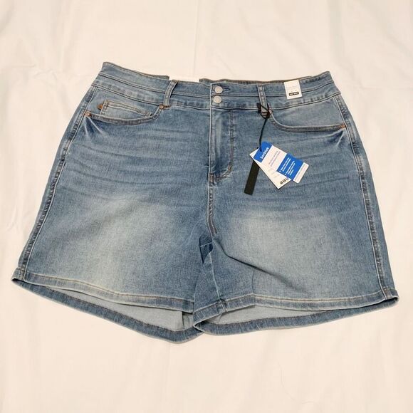 NWT Judy Blue Sz 3XL High Waist moisture tummy control denim jean shorts - Picture 1 of 10
